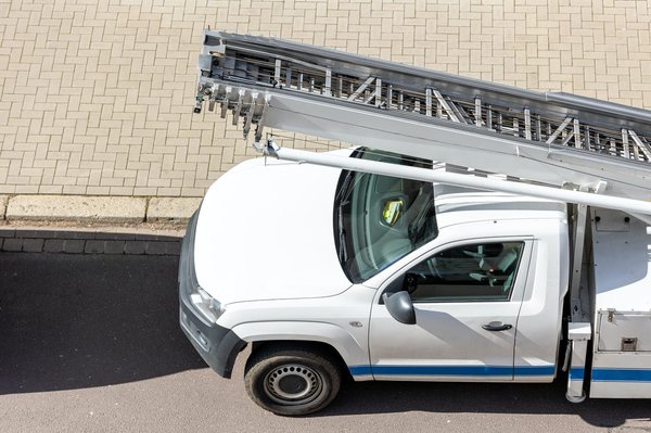 Quels sont les avantages de la location d'un monte-meuble ?