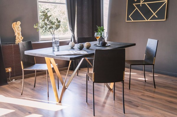 Comment choisir une chaise de salle à manger en bois adaptée à votre style et à votre budget ?